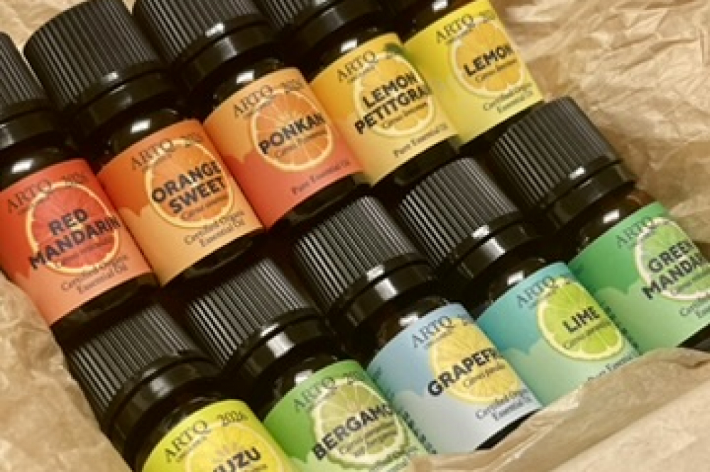 グリーンマンダリン 2026 ・100%天然精油